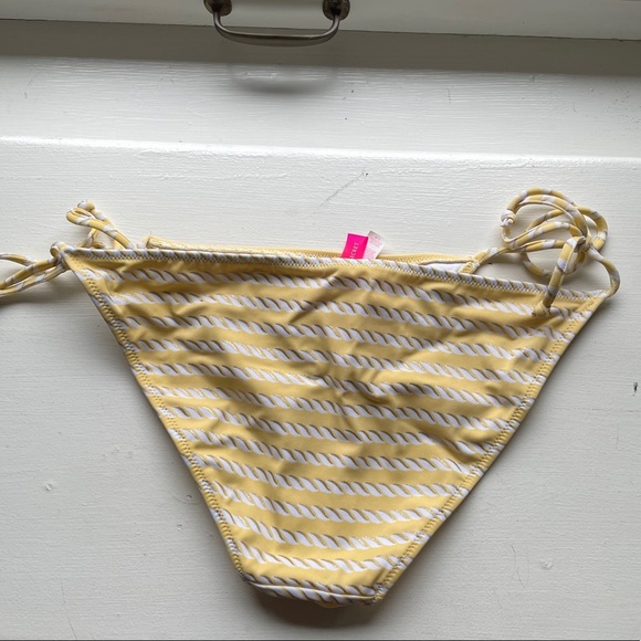 Victoria’s Secret Bikini bottoms; Small - Picture 2 of 4